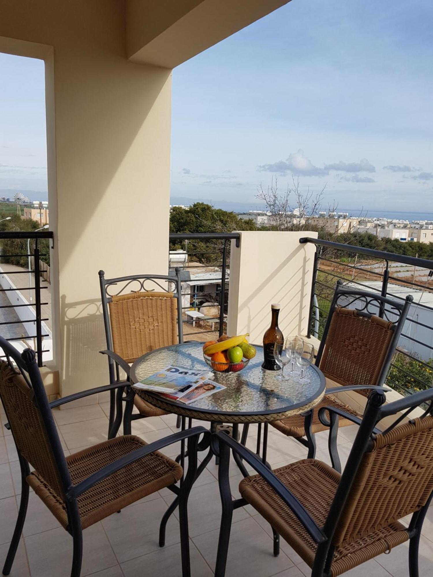 Holiday Apartment With Sea View Paralimni Ngoại thất bức ảnh